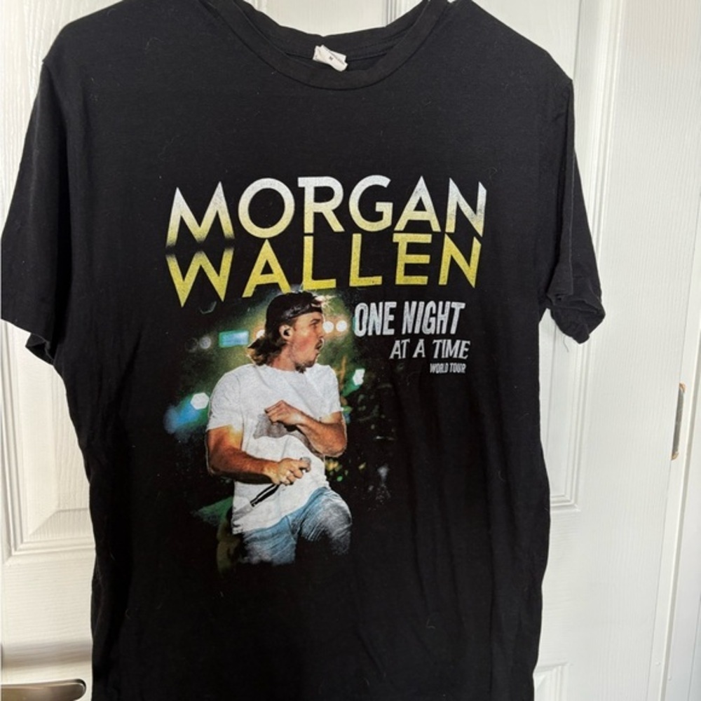 Morgan Wallen 2025 One Night At A Time Tour T-shirt